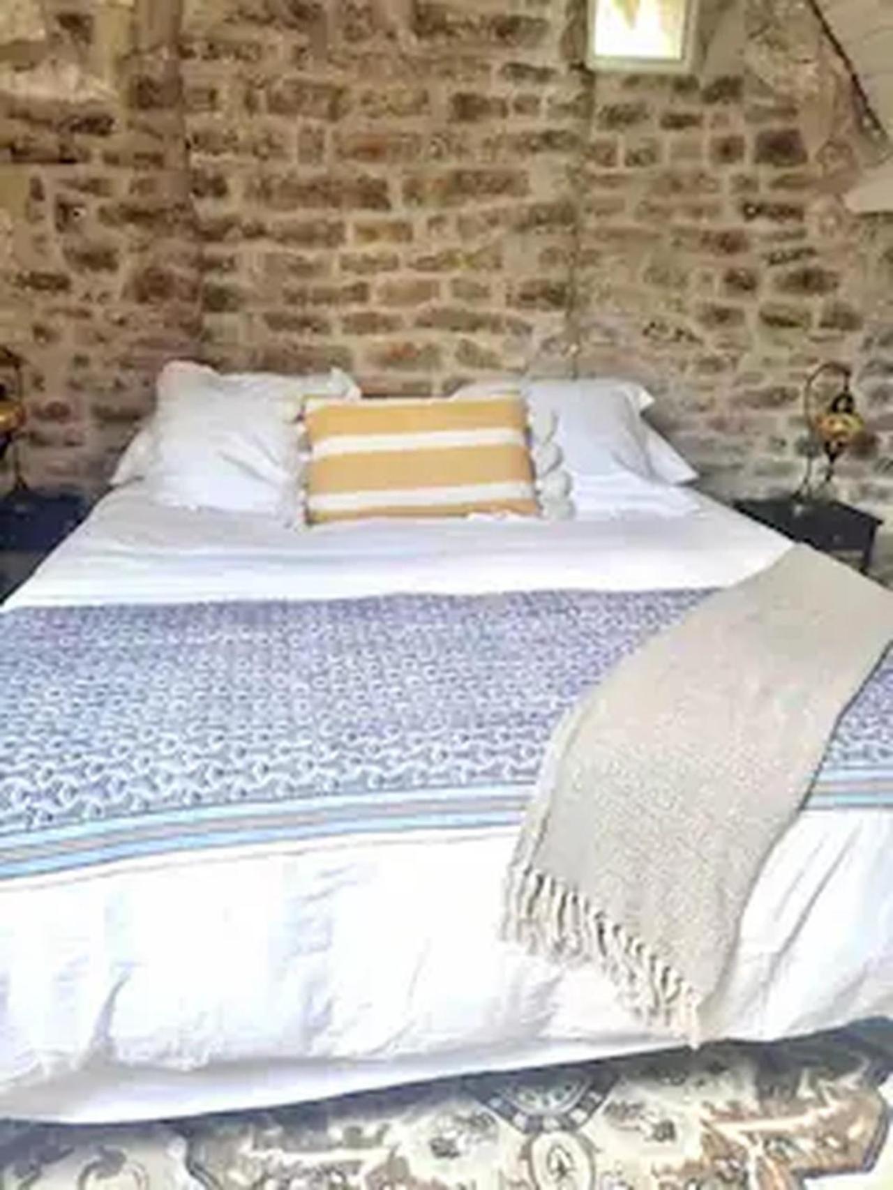 Domaine Du Bonheur En Pierre Avec Piscine, Proche Sarlat Holiday home